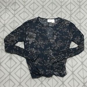 NWOT Daytrip Green & Black Marled Floral Keyhole Twist Ribbed Dainty Chic Blouse